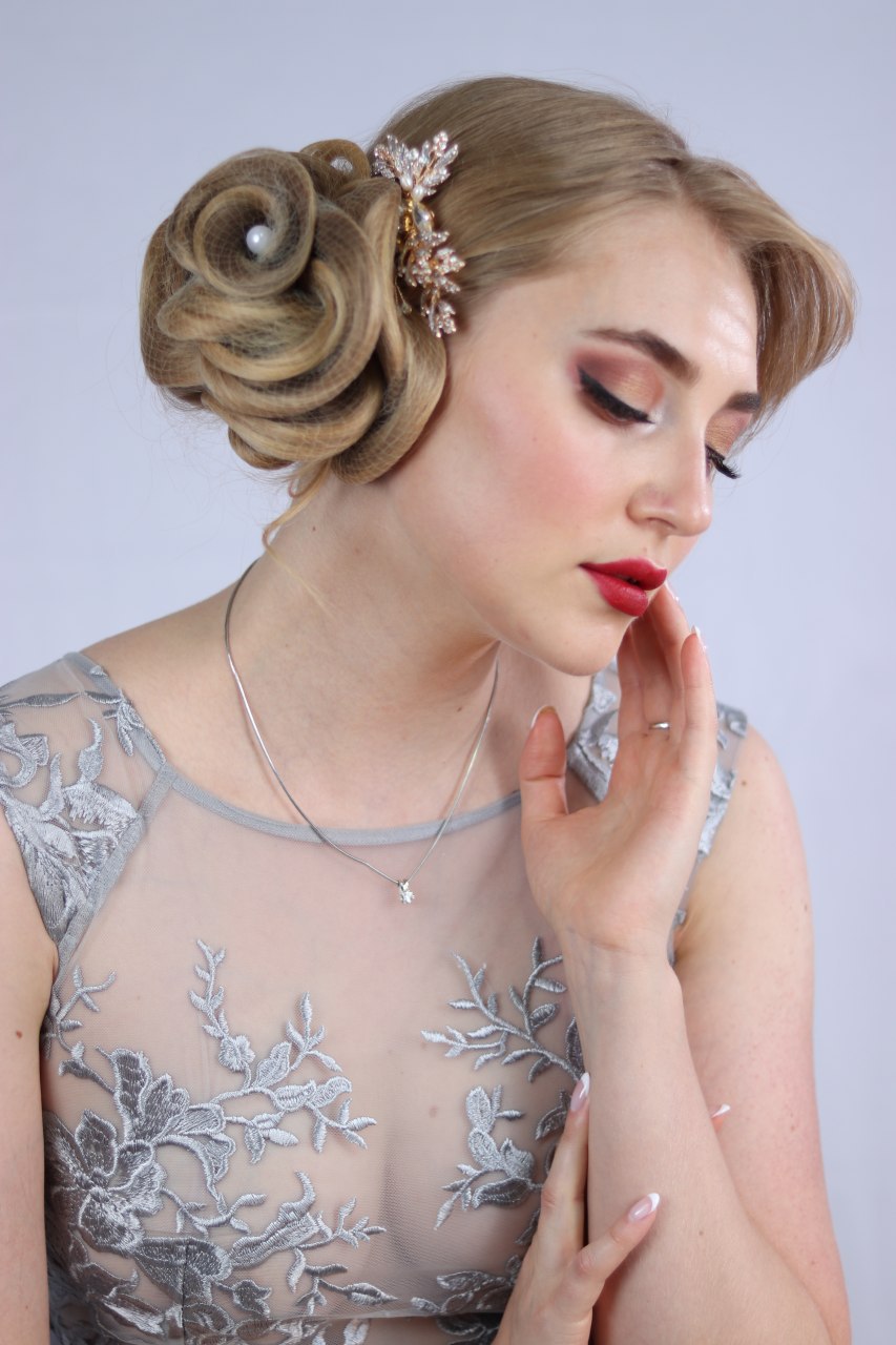 Smokey eye makeup styling by YesMona Beauty — Burnaby Metro Vancouver