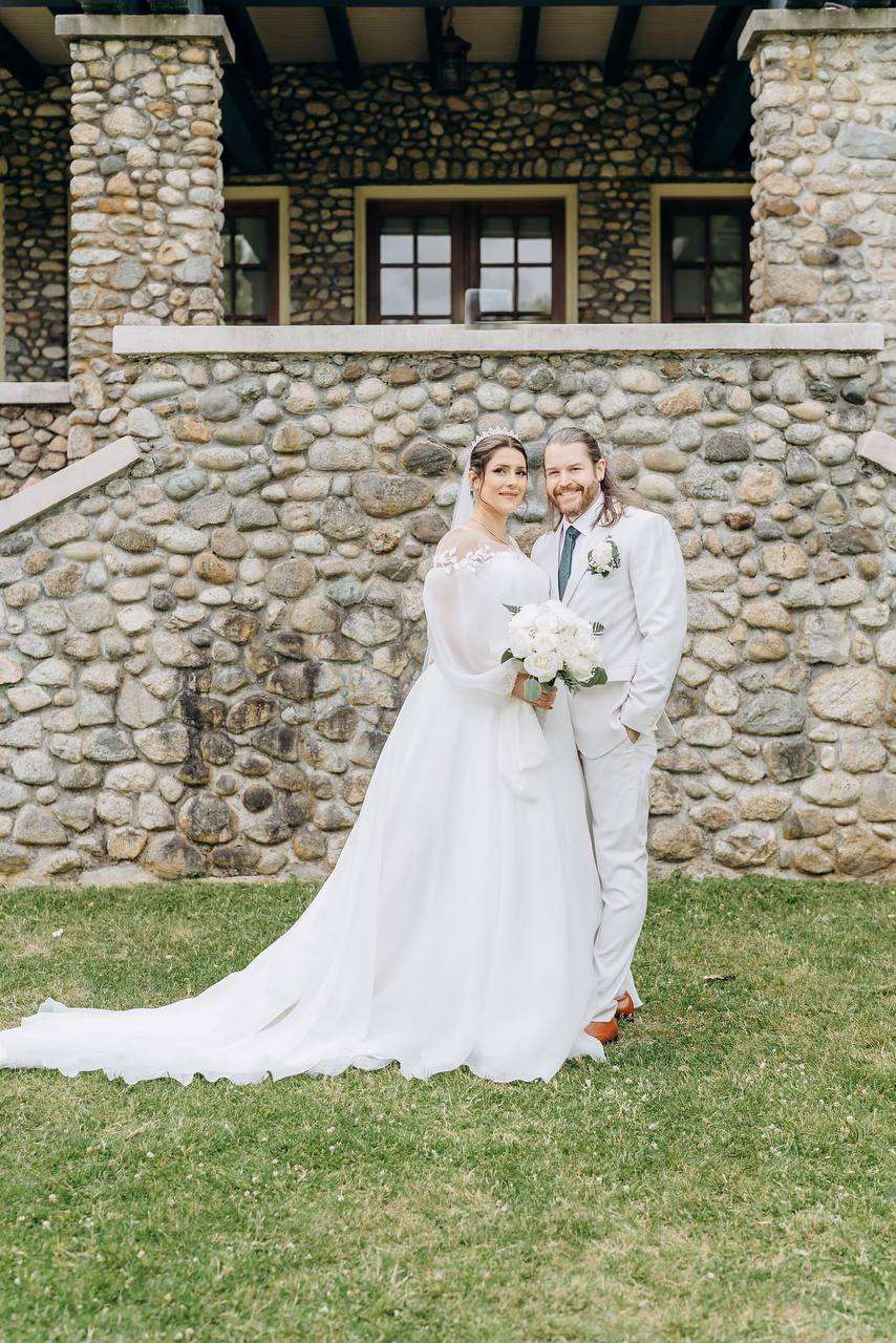 Bridal hair and makeup styling — YesMona mobile beauty team Metro Vancouver